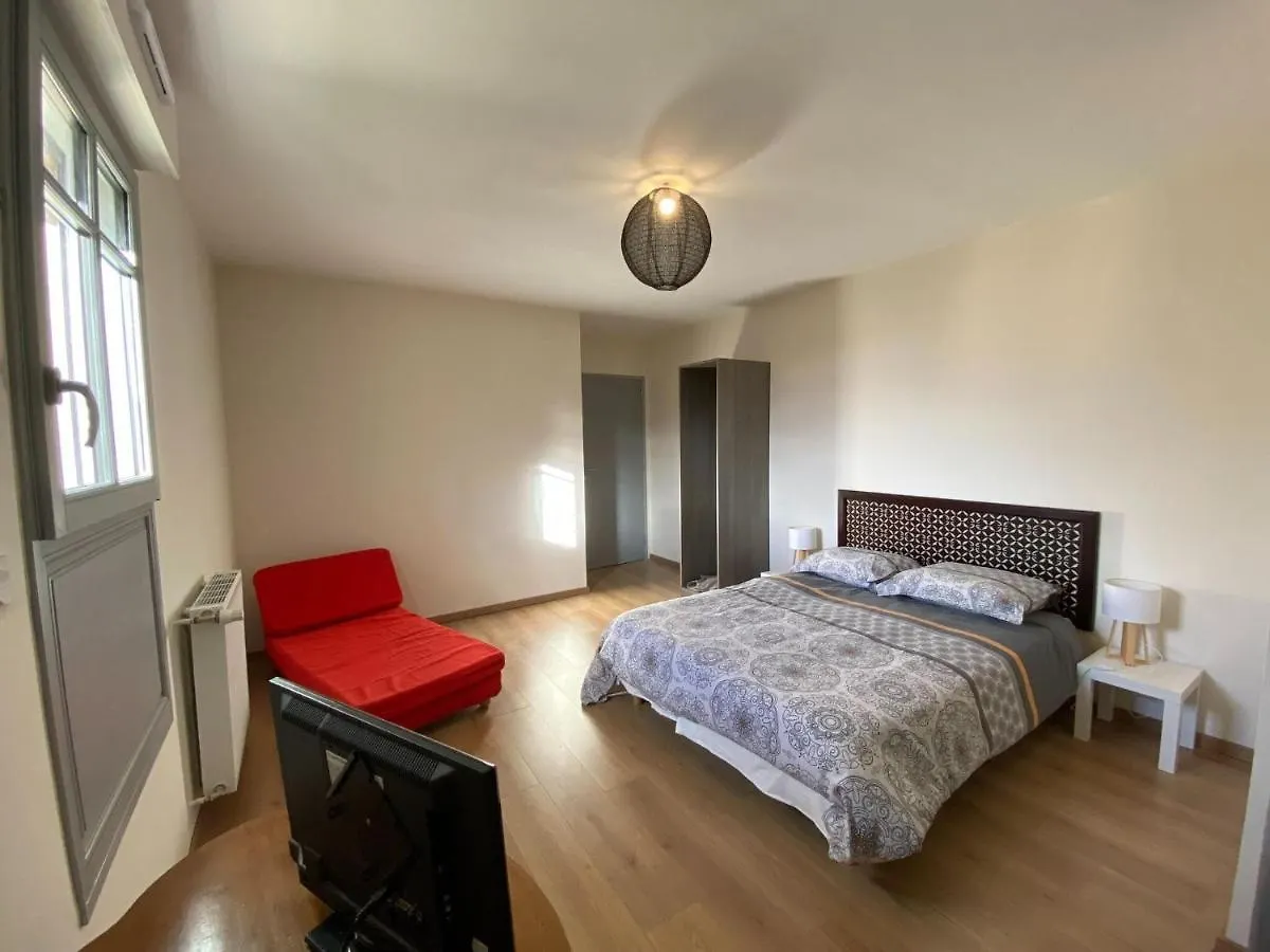 Comfortable Cottage In A Peaceful Location In The Rance Valley, St Suliac Saint-Suliac